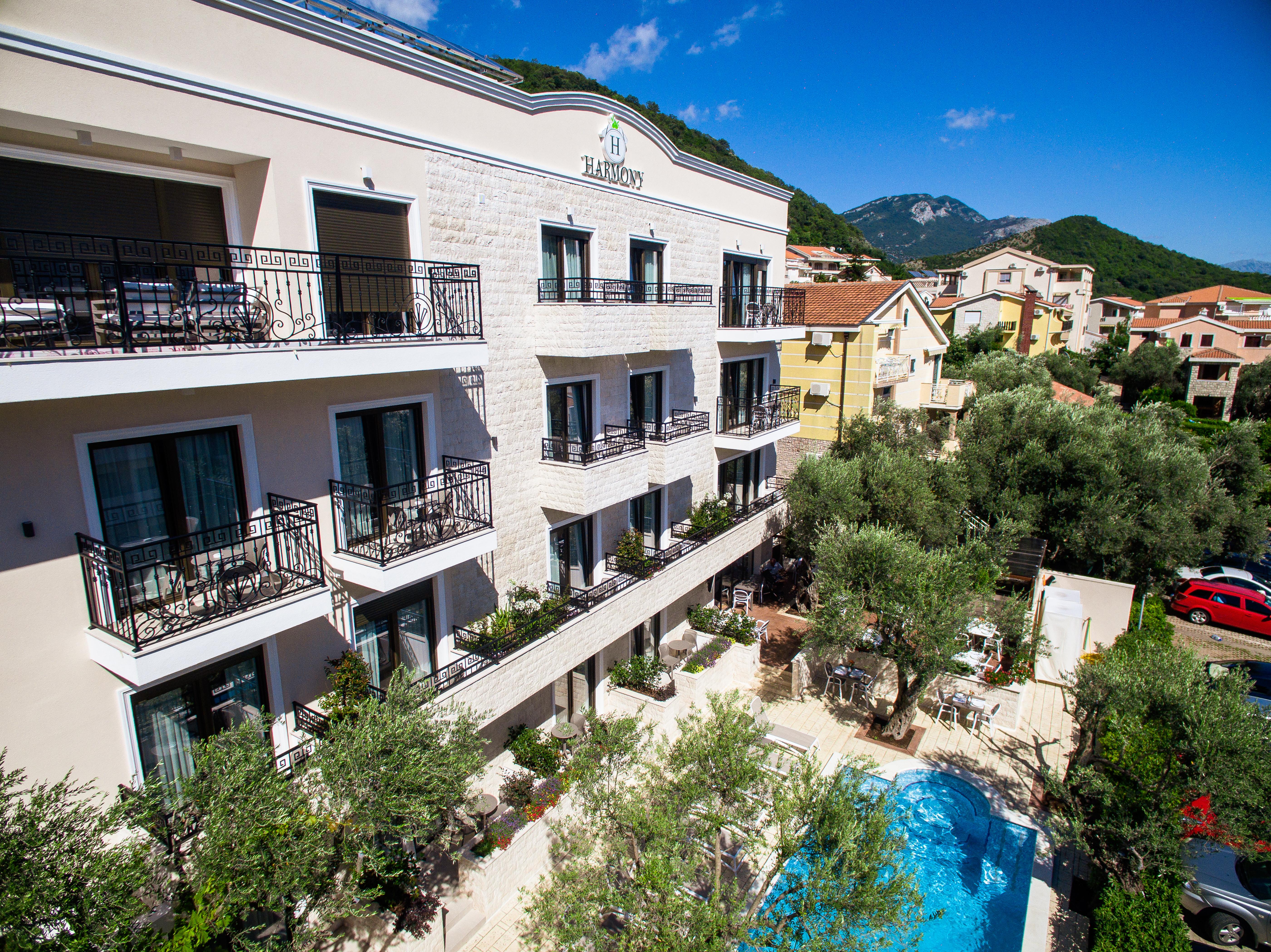 Hotel Harmony By Aycon Petrovazzo Esterno foto