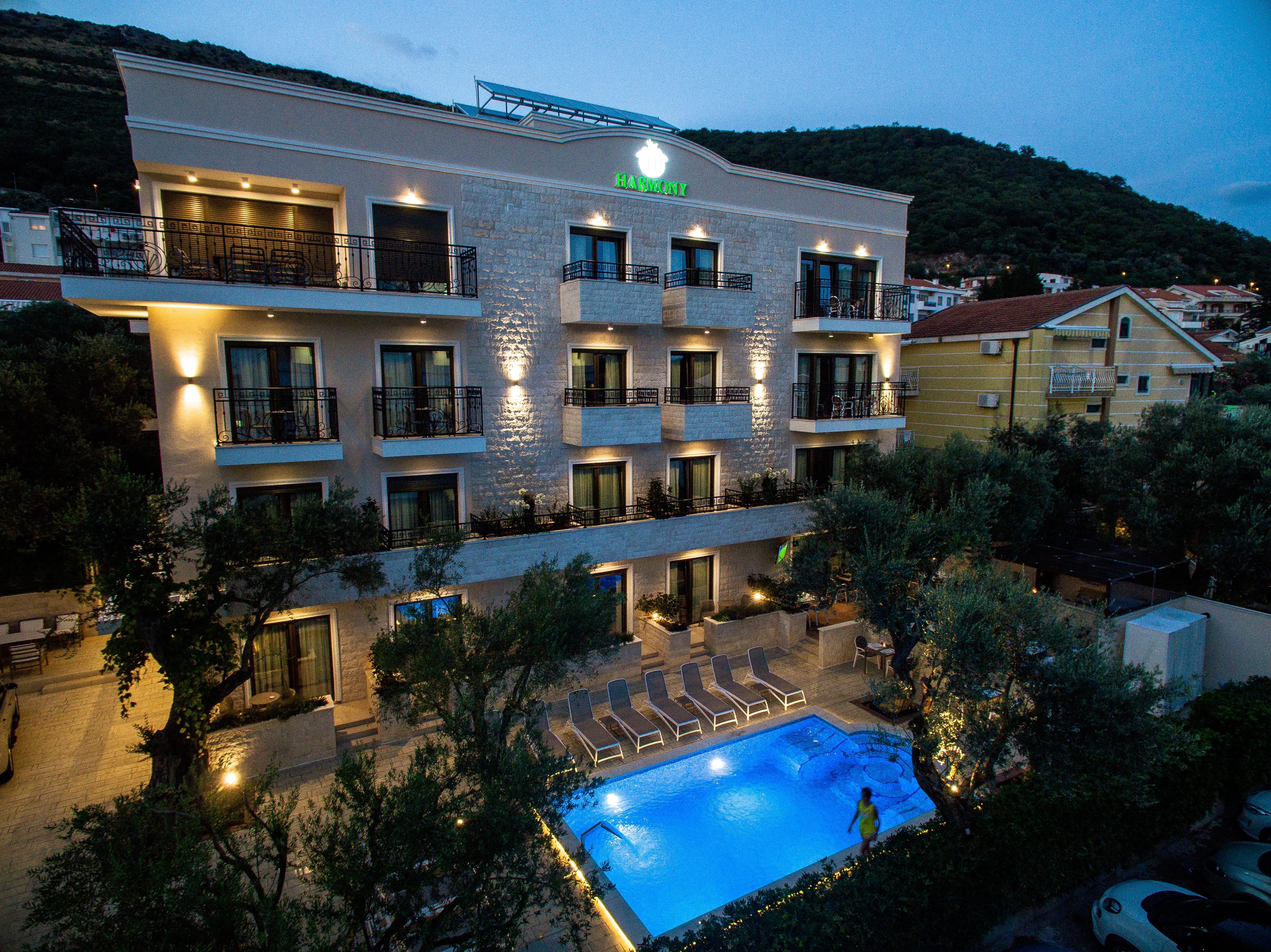 Hotel Harmony By Aycon Petrovazzo Esterno foto